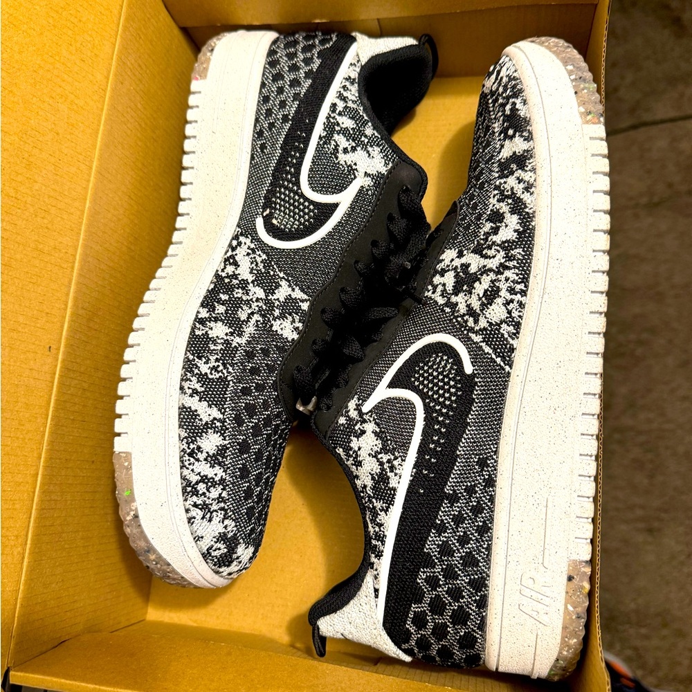 Extremely rare BRAND NEW in box never worn men’s Nike Air Force 1 Flyknit shoes